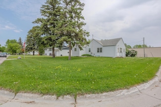 607 Saint Johns Ave, Red Lake Falls, MN 56750