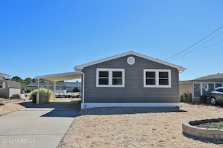 719 Roanoke Dr, Forked River, NJ 08731