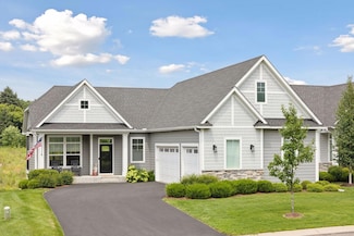 25 Summit Farm Ln, White Bear Lake, MN 55110