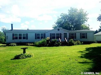 8096 Morley Rd, Sodus Point, NY 14555