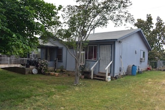361 S Valencia Blvd, Woodlake, CA 93286