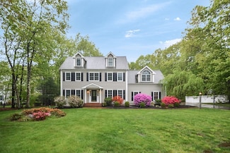17 Stable Way, Medway, MA 02053