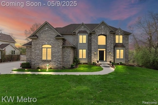 9025 Huron Bluffs Dr Unit 107, White Lake, MI 48386