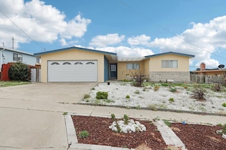 3202 Tallmon St, Marina, CA 93933