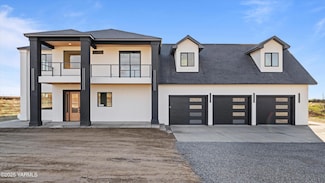 3858 E Zillah Dr, Zillah, WA 98953