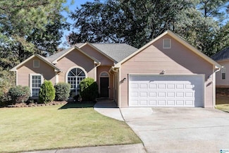 162 Saint Charles Dr, Helena, AL 35080