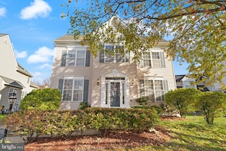 25336 Ripleys Field Dr, Chantilly, VA 20152