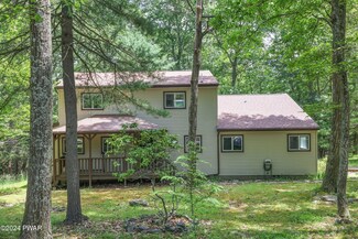 244 Rock Crest Dr, Henryville, PA 18332
