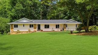 1035 Hunterhill Dr Unit 3, Roswell, GA 30075
