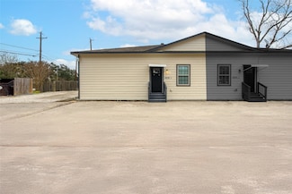 14310 Sweeney Rd, Houston, TX 77060