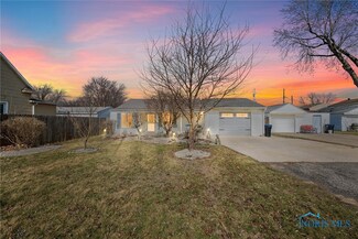 2509 Pickle Rd, Oregon, OH 43616