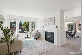 2152 N 112th St Unit 408, Seattle, WA 98133