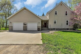 17823 110th St SW, Cokato, MN 55321