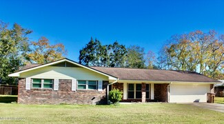 2284 Windsor Ct, Biloxi, MS 39532