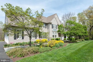 4900 Hunt Field Dr, Doylestown, PA 18902