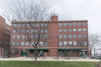 905 3rd St SE Unit 512, Cedar Rapids, IA 52401