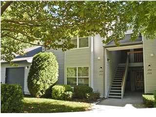 253 Sunshine Ct Unit 142, Englishtown, NJ 07726