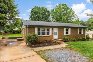 1606 Northwoods Dr, Kings Mountain, NC 28086
