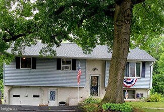 203 N Mount Joy St, Elizabethtown, PA 17022