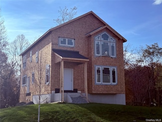 57 Townsend St, Beacon, NY 12508