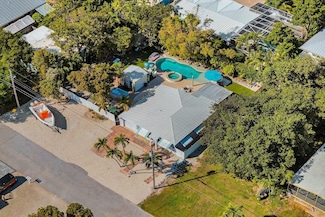 64 Snapper Ave, Key Largo, FL 33037