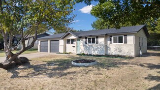 300 NW Summercrest Blvd, Burleson, TX 76028