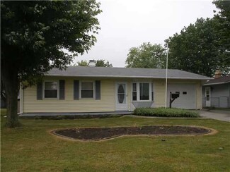 113 Harlan Dr, Walbridge, OH 43465