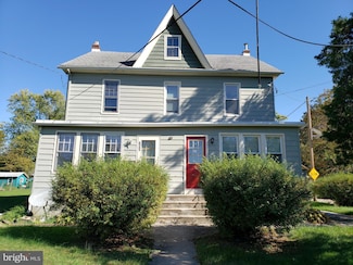 625 N Forklanding Rd, Maple Shade, NJ 08052