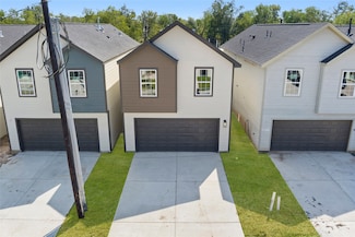 9938 Lanewell St, Houston, TX 77029