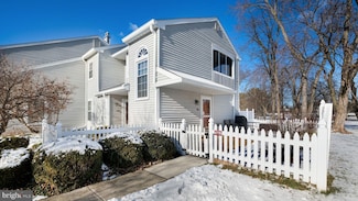 677B Rose Hollow Dr, Yardley, PA 19067