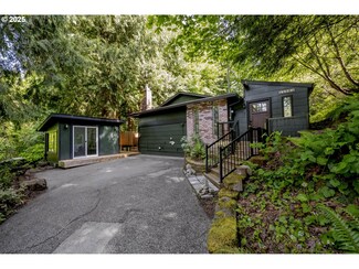 12004 SE Henderson Dr, Portland, OR 97266