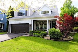 2207 Periwinkle Ln, Naperville, IL 60540