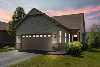 565 Sudbury Cir, Oswego, IL 60543