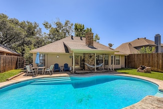 6116 Kingswood Dr, Arlington, TX 76001