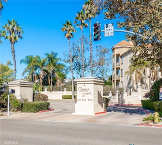 510 Camino de la Reina Unit 332, San Diego, CA 92108