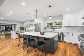 8 Broadway, Stoneham, MA 02180