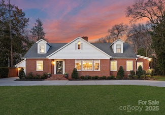2701 Sharon Rd, Charlotte, NC 28211