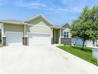 1642 S 11th St, Adel, IA 50003
