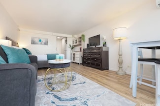 445 Seaside Ave Unit 3316, Honolulu, HI 96815