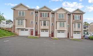 35 Ringgold St Unit 502, West Hartford, CT 06119
