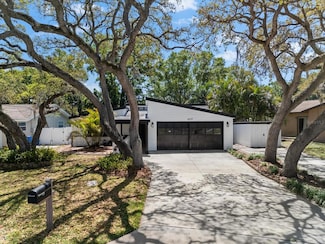 2257 Lake Dr, Dunedin, FL 34698