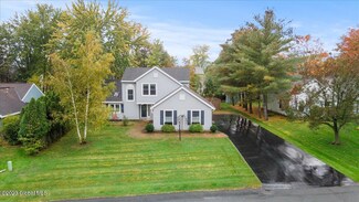 7 Rockefeller Blvd, Rensselaer, NY 12144