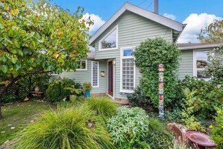 131 Berkshire Ave, Santa Cruz, CA 95060