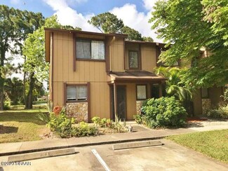 122 E Baywood Square, Daytona Beach, FL 32119