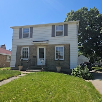 703 W 13th St, Sterling, IL 61081