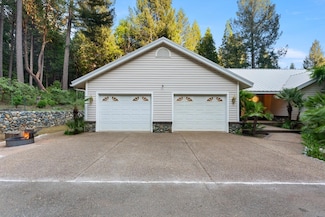 7017 Blackhawk Ln, Foresthill, CA 95631