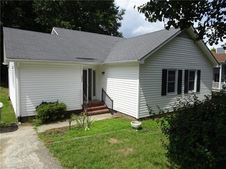 1802 Bristol Rd, Greensboro, NC 27406