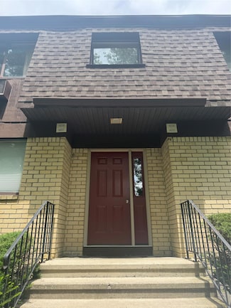 1608 Cherry Hill Dr, Poughkeepsie, NY 12603
