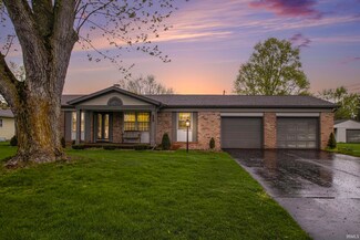 60049 Sherwood Dr, Elkhart, IN 46517