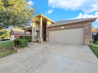 3 Hazelnook Rd, Fort Worth, TX 76134
